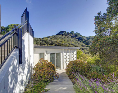 21965 Saddle Peak Road - Photo Thumbnail 43