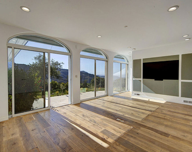 21965 Saddle Peak Road - Photo Thumbnail 29