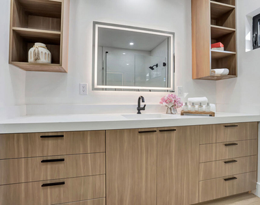 1145 S Longwood Avenue - Photo Thumbnail 20