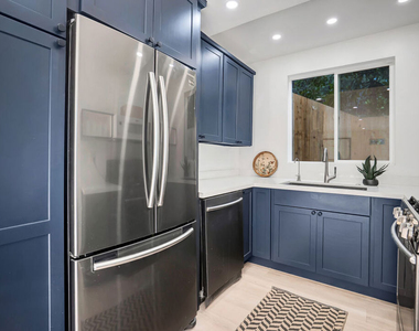 1145 S Longwood Avenue - Photo Thumbnail 35
