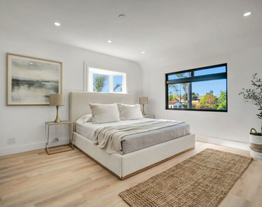 1145 S Longwood Avenue - Photo Thumbnail 23