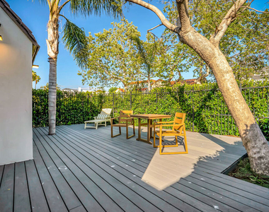 1145 S Longwood Avenue - Photo Thumbnail 13