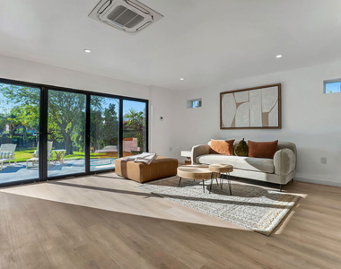 1145 S Longwood Avenue - Photo Thumbnail 32