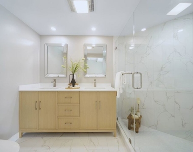5628 Cleon Avenue - Photo Thumbnail 14