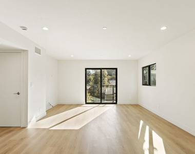 2838 Marsh Street - Photo Thumbnail 3