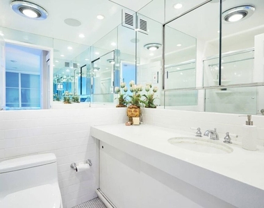 865 Comstock Avenue - Photo Thumbnail 10