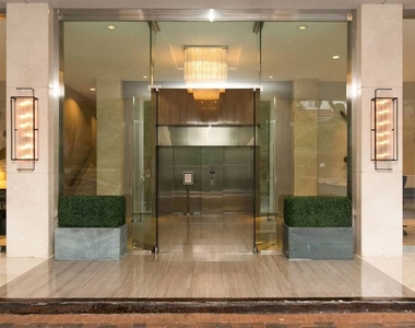 865 Comstock Avenue - Photo Thumbnail 1