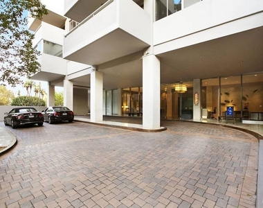 865 Comstock Avenue - Photo Thumbnail 17