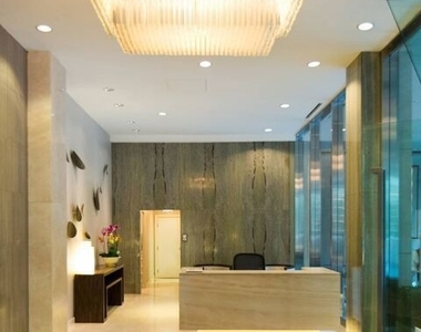 865 Comstock Avenue - Photo Thumbnail 16