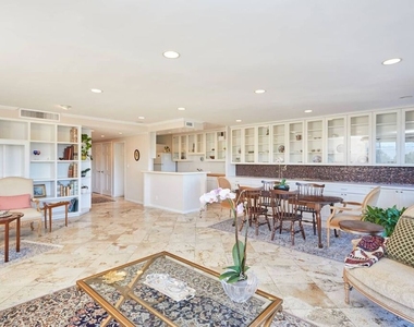 865 Comstock Avenue - Photo Thumbnail 8