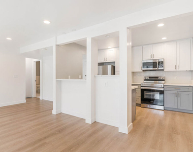 6275 Canterbury Drive - Photo Thumbnail 9