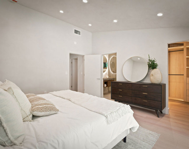 20466 Miranda Street - Photo Thumbnail 18