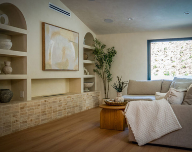 20466 Miranda Street - Photo Thumbnail 11