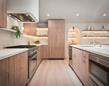 20466 Miranda Street - Photo Thumbnail 4