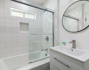 3201 Bonnie Hill Drive - Photo Thumbnail 19