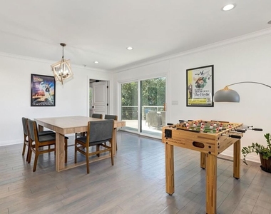3201 Bonnie Hill Drive - Photo Thumbnail 5