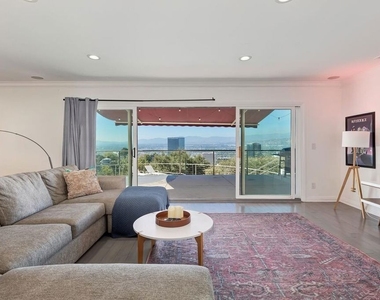 3201 Bonnie Hill Drive - Photo Thumbnail 3