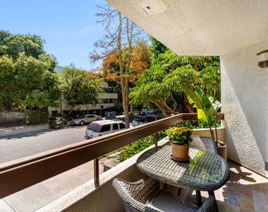 851 N Kings Road - Photo Thumbnail 22