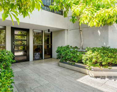 851 N Kings Road - Photo Thumbnail 27