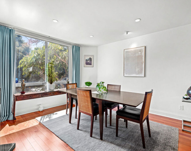 851 N Kings Road - Photo Thumbnail 5