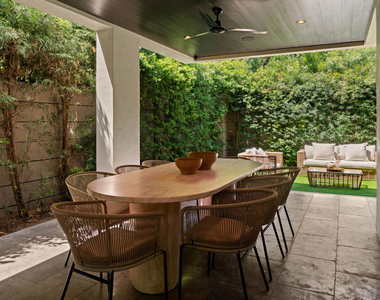 527 Norwich Drive - Photo Thumbnail 9