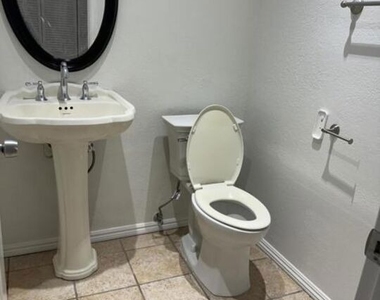 1024 Laguna Terrace - Photo Thumbnail 15
