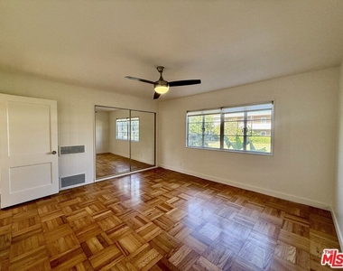 5262 Village Green - Photo Thumbnail 8