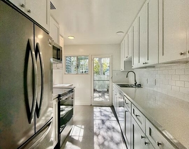 5262 Village Green - Photo Thumbnail 7
