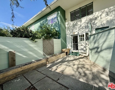 5262 Village Green - Photo Thumbnail 15