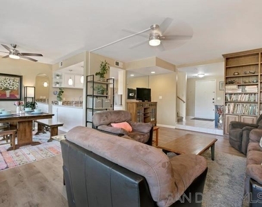 2376 Caringa Way - Photo Thumbnail 10