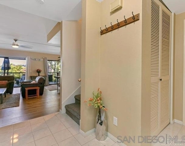 2376 Caringa Way - Photo Thumbnail 12