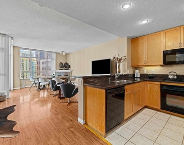 850 Beech St - Photo Thumbnail 10
