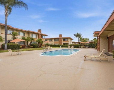 6864 Hyde Park Drive - Photo Thumbnail 17