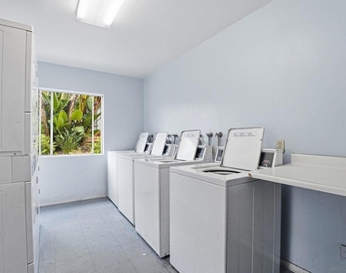 6864 Hyde Park Drive - Photo Thumbnail 19