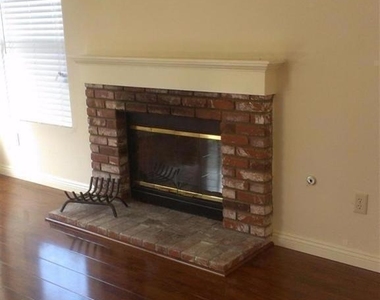 4117 Lost Springs Drive - Photo Thumbnail 10