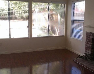 4117 Lost Springs Drive - Photo Thumbnail 11