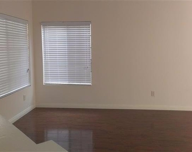 4117 Lost Springs Drive - Photo Thumbnail 4