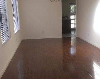 4117 Lost Springs Drive - Photo Thumbnail 6