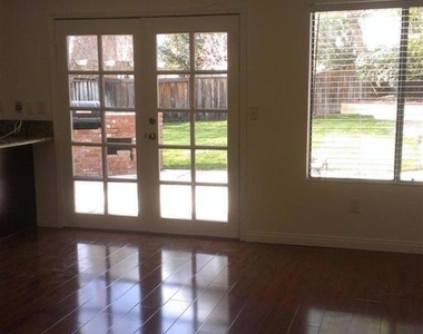 4117 Lost Springs Drive - Photo Thumbnail 12