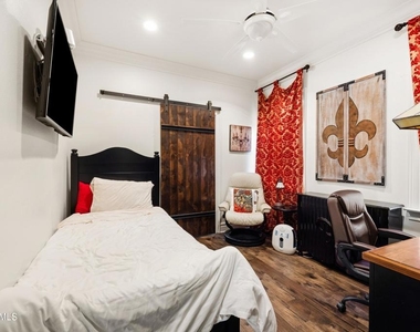 428 Woodland Road - Photo Thumbnail 16