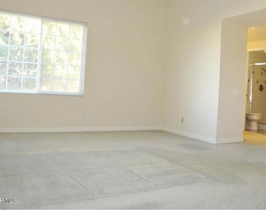 893 Lindawood Street - Photo Thumbnail 24