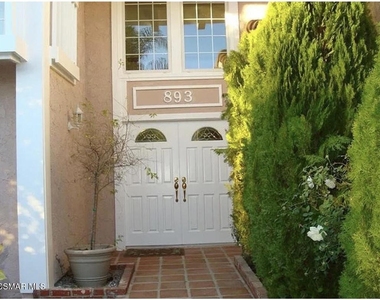 893 Lindawood Street - Photo Thumbnail 2