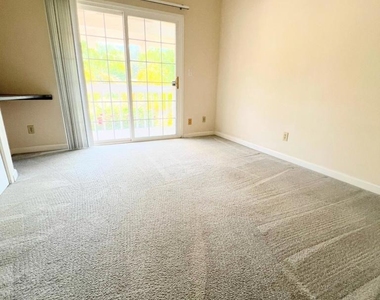 893 Lindawood Street - Photo Thumbnail 22
