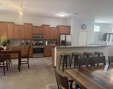 54610 Avenida Alvarado - Photo Thumbnail 7
