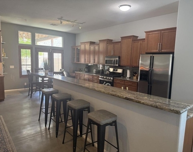 54610 Avenida Alvarado - Photo Thumbnail 5