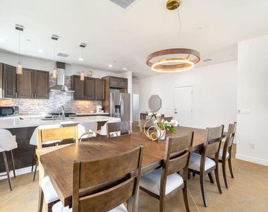 15553 Avenue Manzana - Photo Thumbnail 8