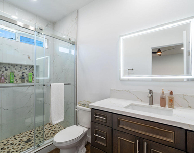 15553 Avenue Manzana - Photo Thumbnail 17