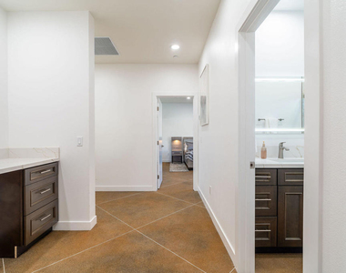 15553 Avenue Manzana - Photo Thumbnail 11