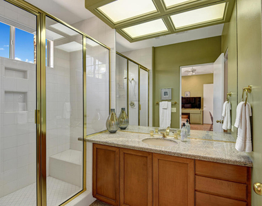 383 Desert Holly Drive - Photo Thumbnail 19