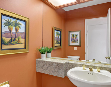 383 Desert Holly Drive - Photo Thumbnail 28